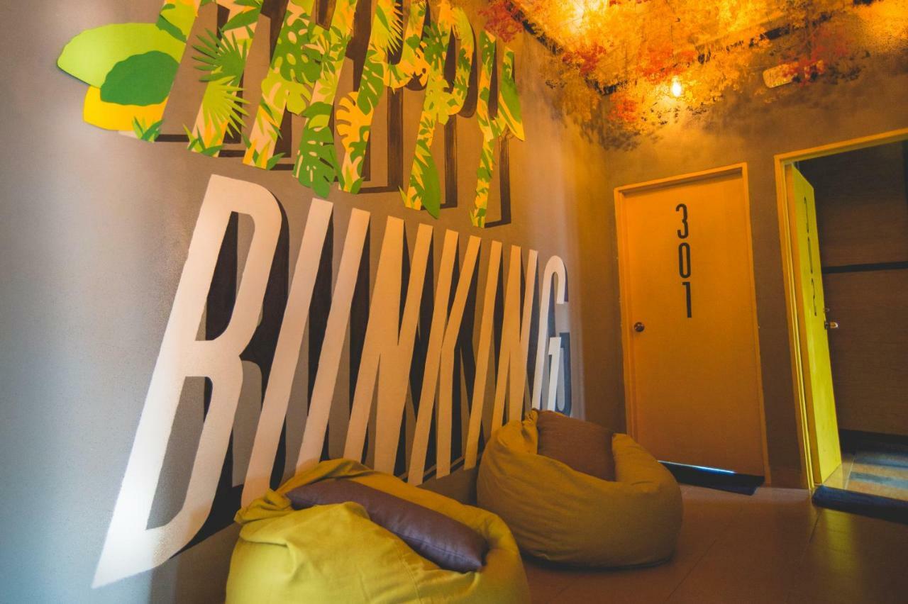 Traveller Bunker 1 Hostel *